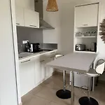 Design Front De Classe 3 Etoiles Διαμέρισμα
