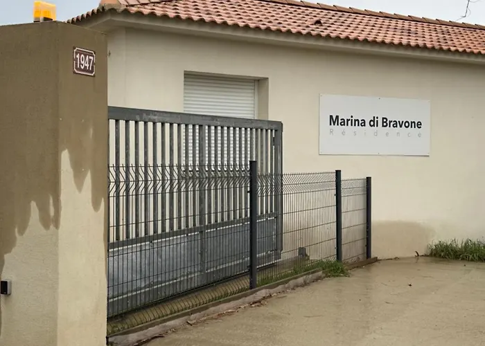 Design Front De Classe 3 Etoiles *